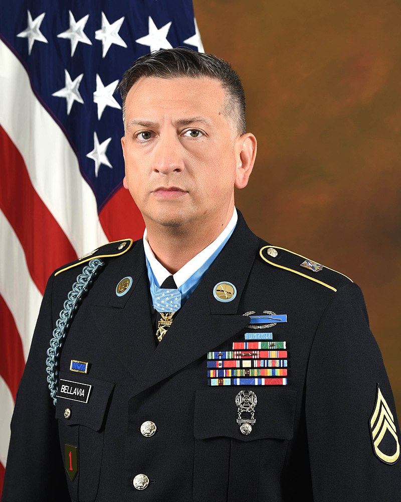 Vicious hand-to-hand combat with knife, M249 in Fallujah yields Medal of Honor