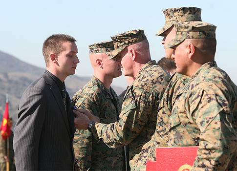 19yr old awarded Navy Cross for “six trips into hell”, blasting insurgents and saving Marines